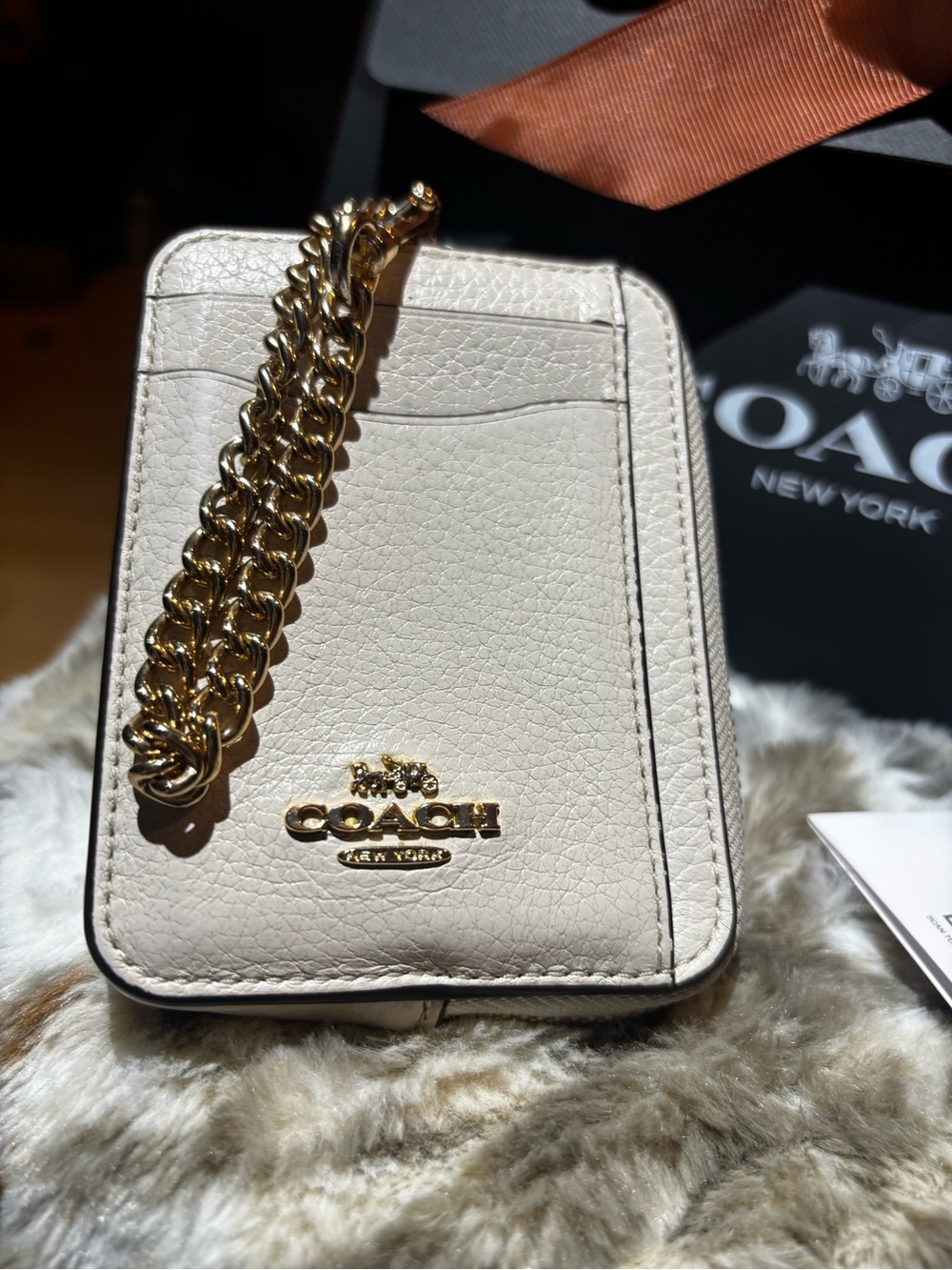 Coach Zip Card Case Chain Chalk Gold 6303